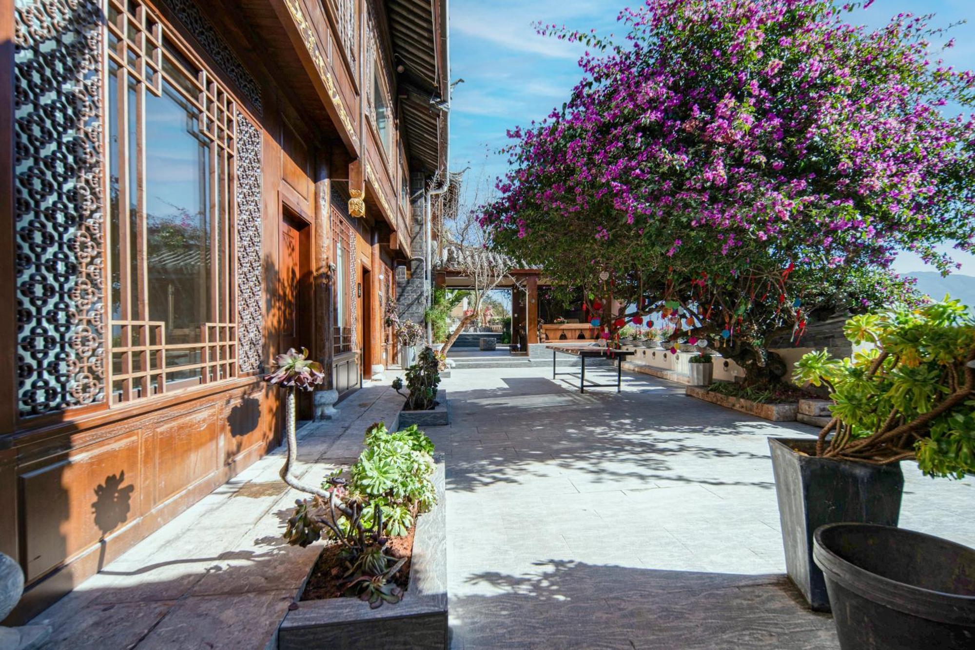 Lijiang Byw Mount View Inn Экстерьер фото